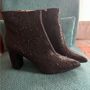 Betsey Johnson Cady Boots, Black